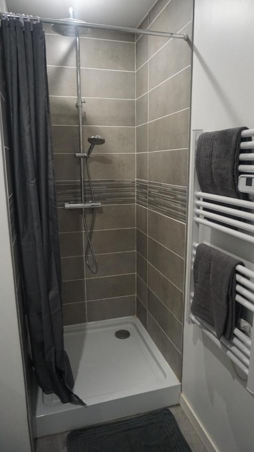 Cosy T2 Wifi Parking Proche Gare Centre Ville Saint-Quentin  Dış mekan fotoğraf