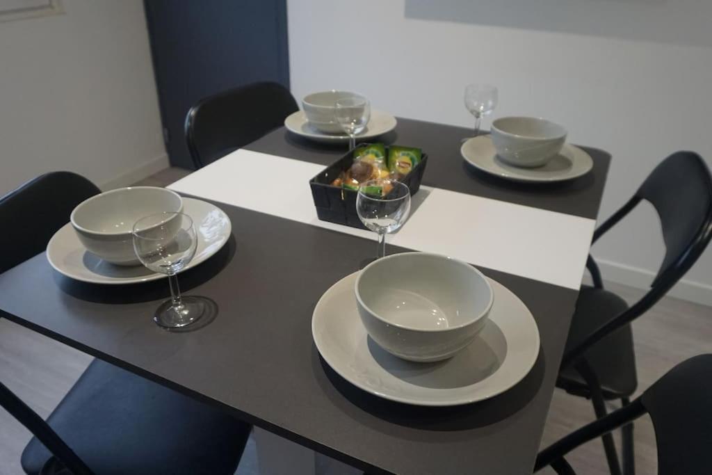 Cosy T2 Wifi Parking Proche Gare Centre Ville Saint-Quentin  Dış mekan fotoğraf
