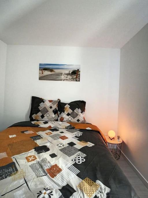 Cosy T2 Wifi Parking Proche Gare Centre Ville Saint-Quentin  Dış mekan fotoğraf